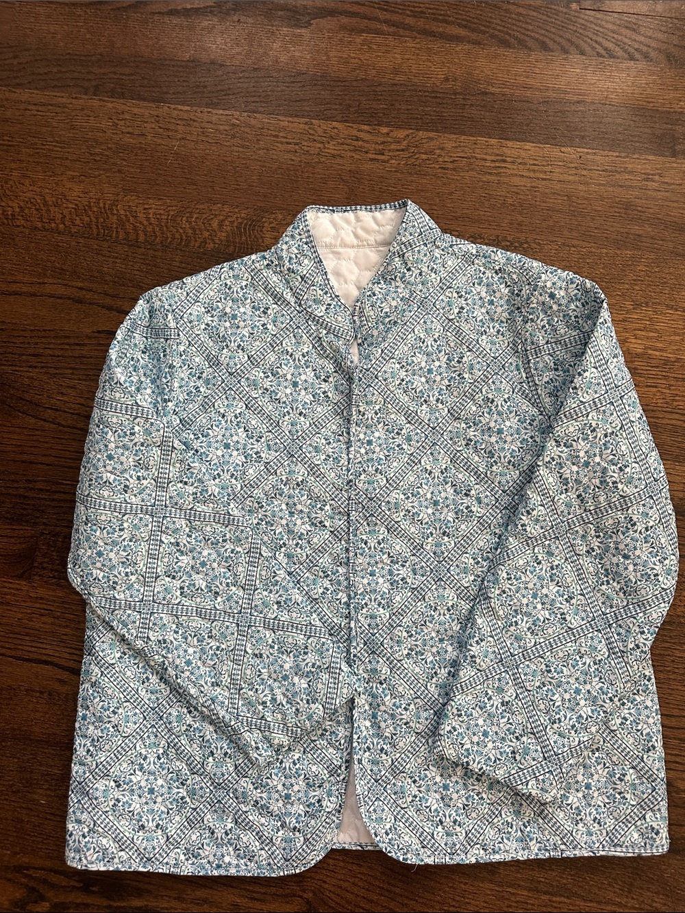 Quilted Floral Print Jacket in Blue and White